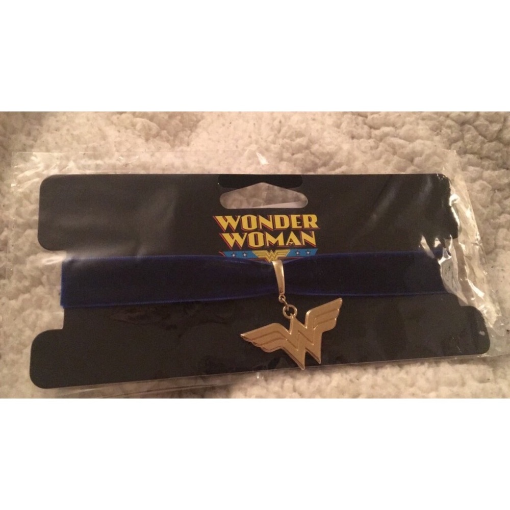 Wonder Woman Chocker