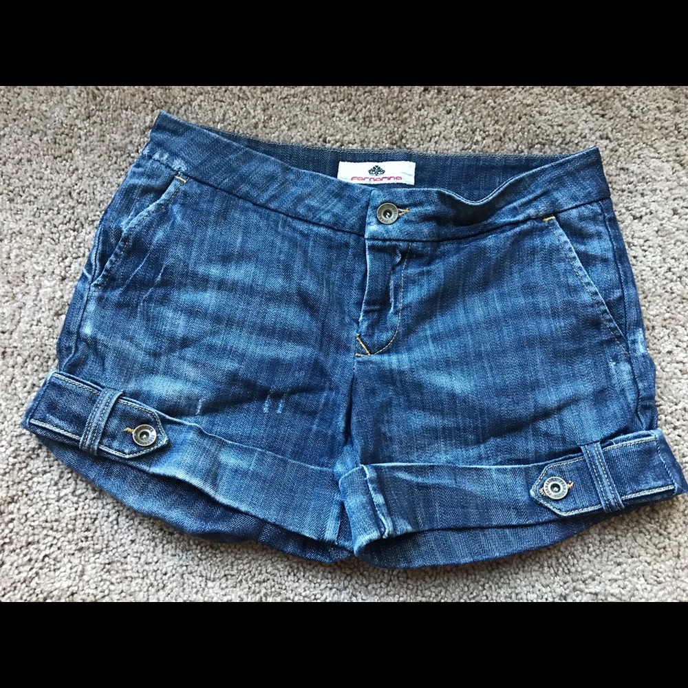 Cuffed denim shorts sz 28