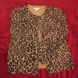 Soft Sexy Cheetah/Leopard Print Cardigan Sweater!