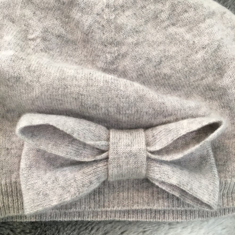 Sofia Cashmere bow hat and scarf set