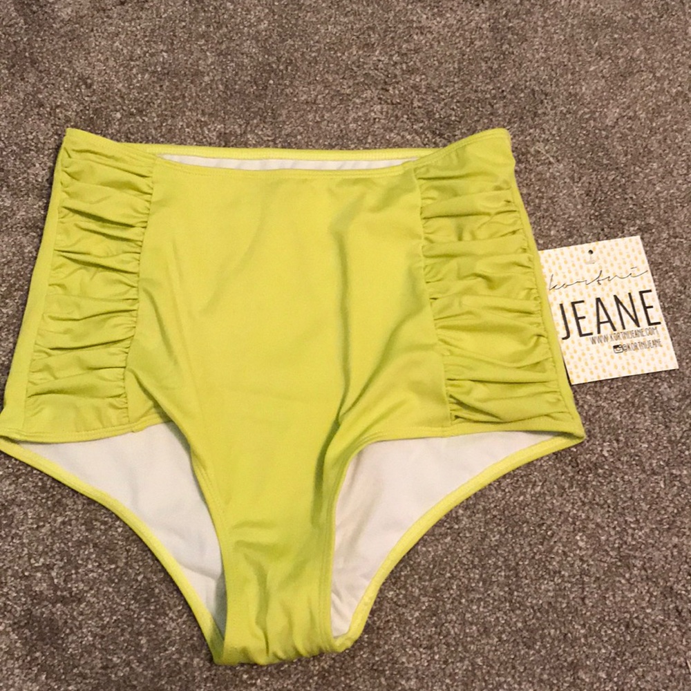 Kortni Jeane swimmers