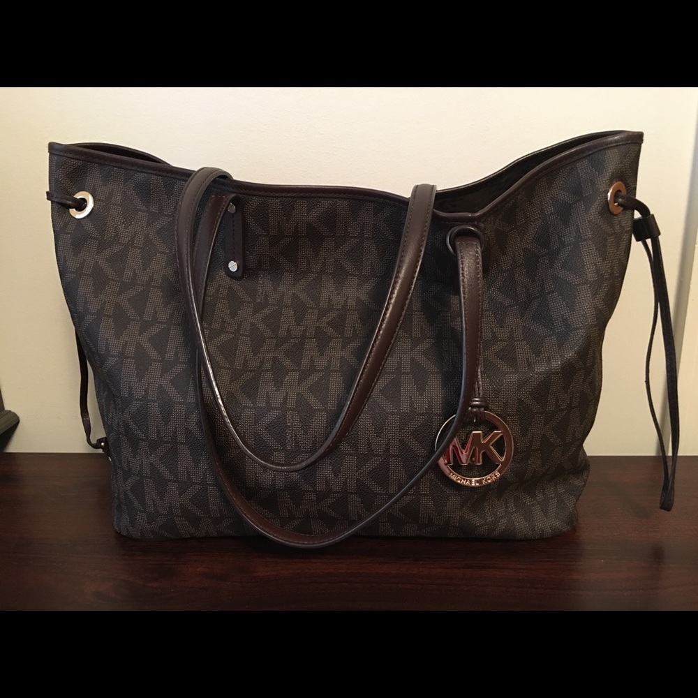 MICHAEL KORS REVERSIBLE TOTE
