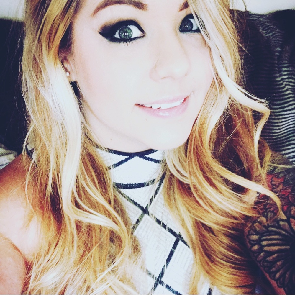 Meet your Posher, Kayla