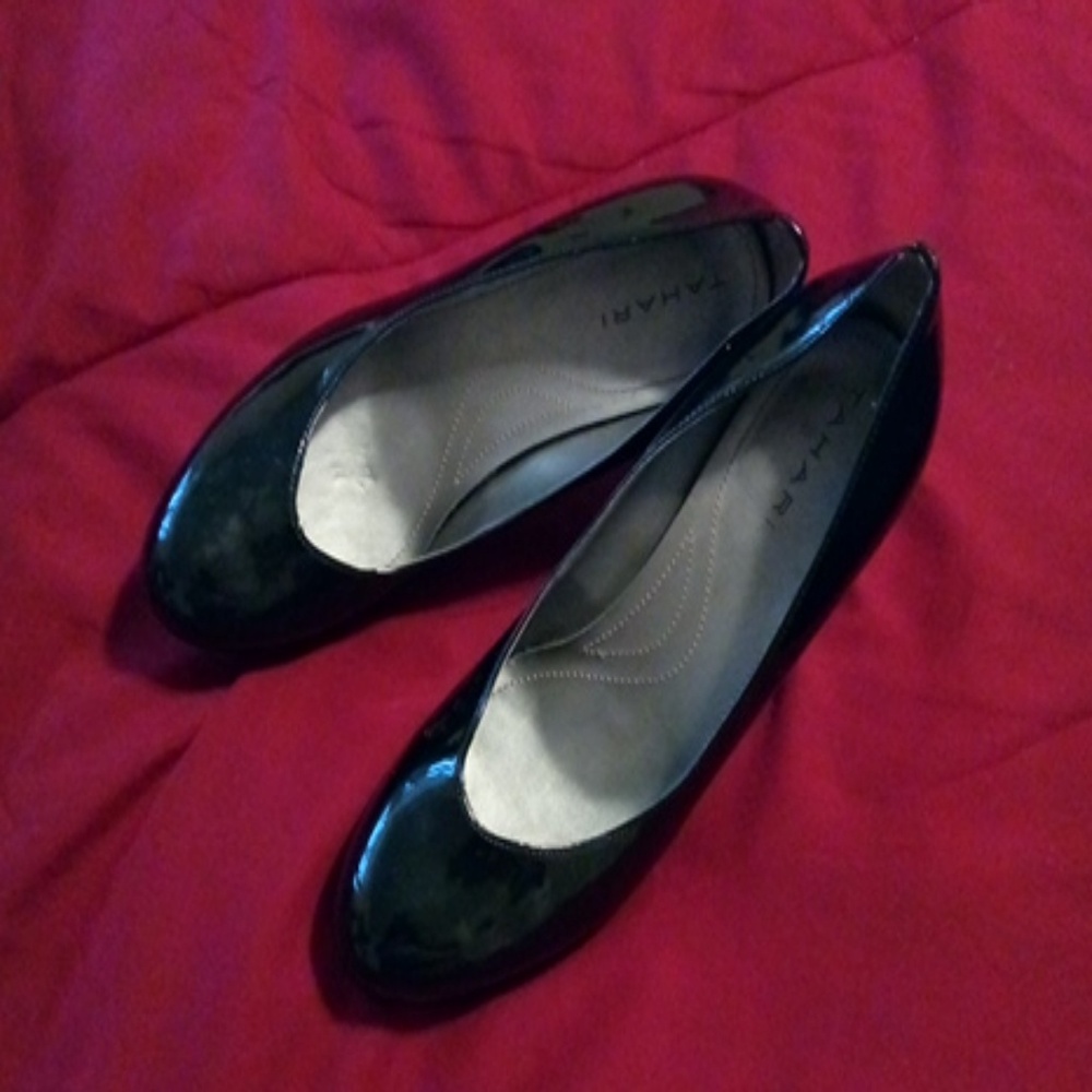 Tahari Black Shoes