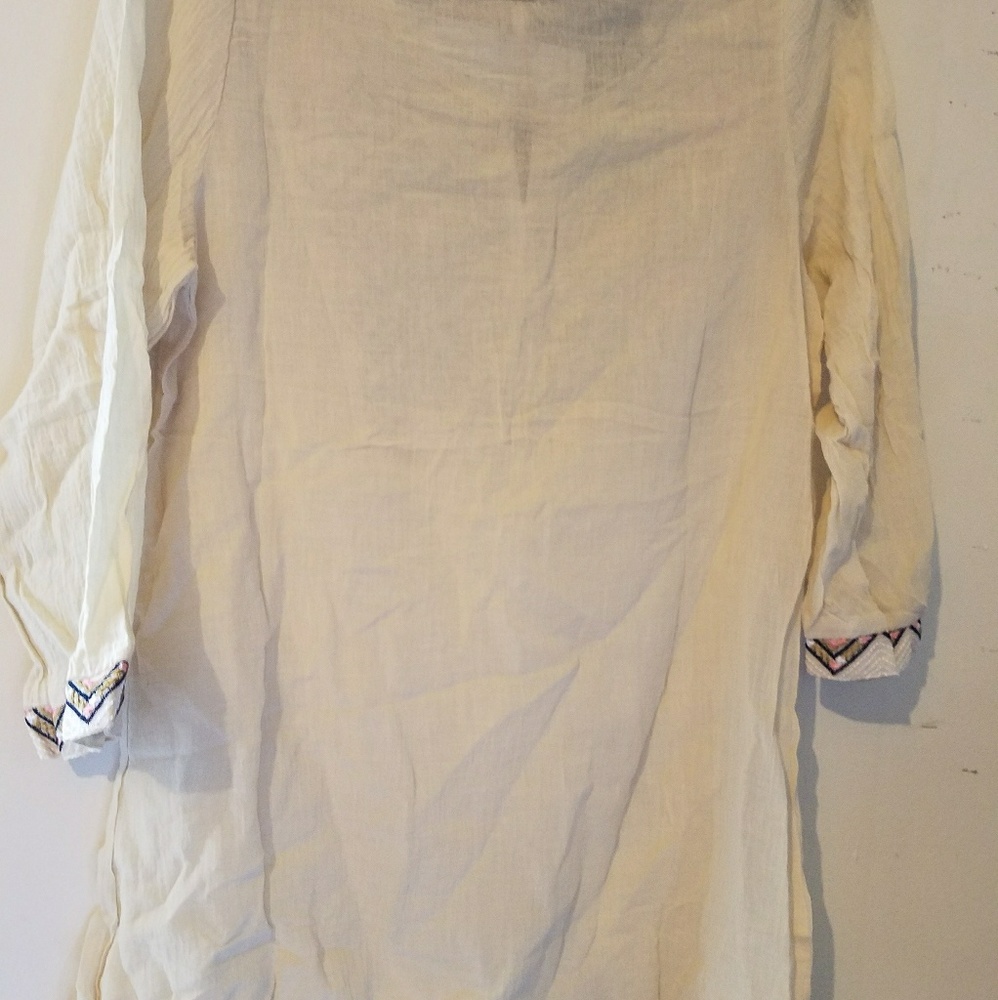 Embroidered blouse - Picture 3 of 4