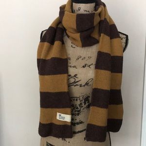 Gap Striped scarf