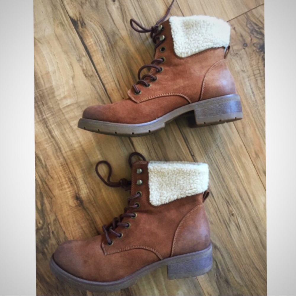 Adorable winter fleece lined boots!