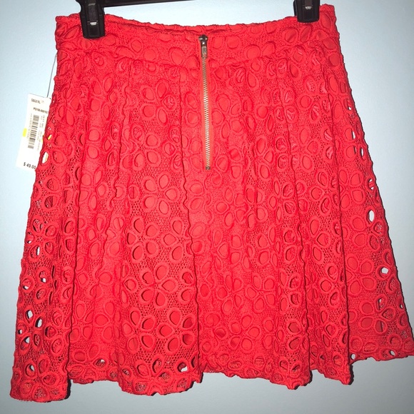 Red Lace Skirt - Picture 3 of 4