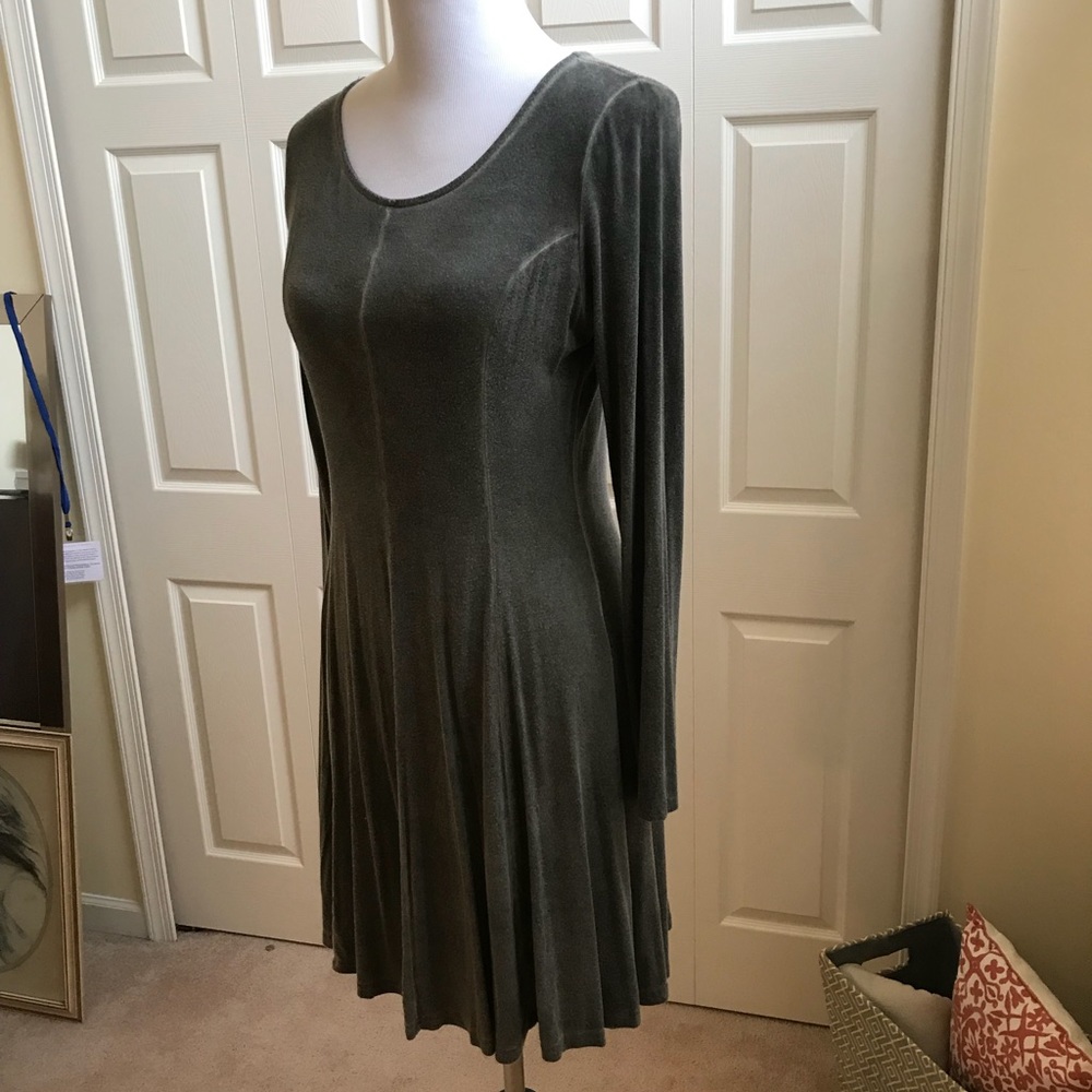 Flattering Hunter Green dress