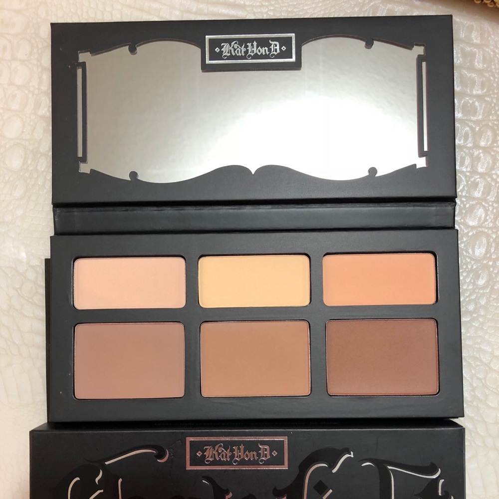 Kat Von D shade+light Contour palette