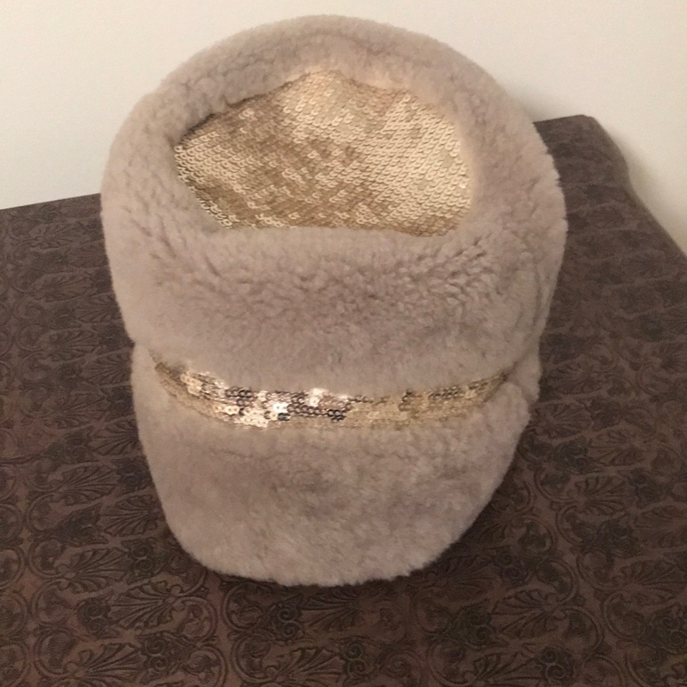 Ugg sequin bucket hat