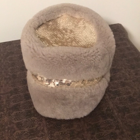 Ugg sequin bucket hat