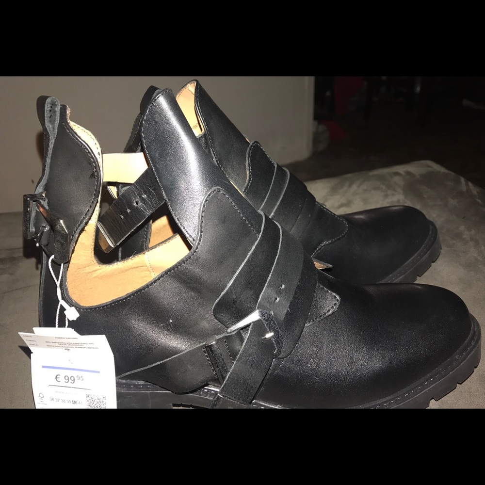 Zara Womans Leather Ankle Cutout Boot - Picture 3 of 7
