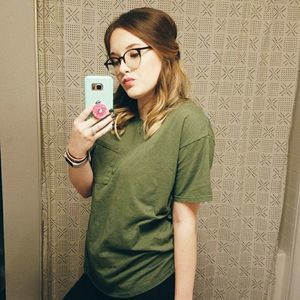 Meet your Posher, Emily