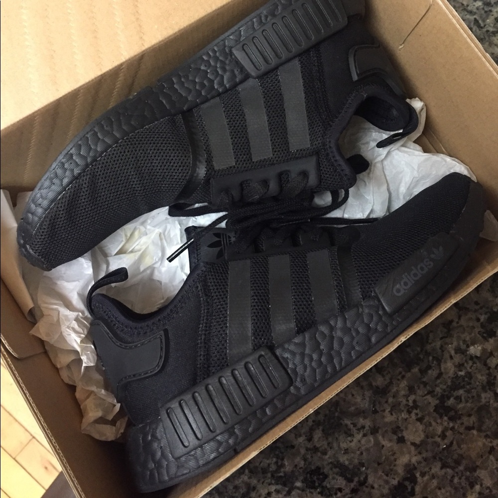 Adidas nmd triple black