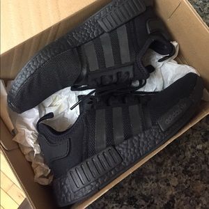 Adidas nmd triple black