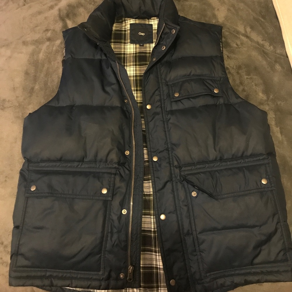 Gap puffer vest