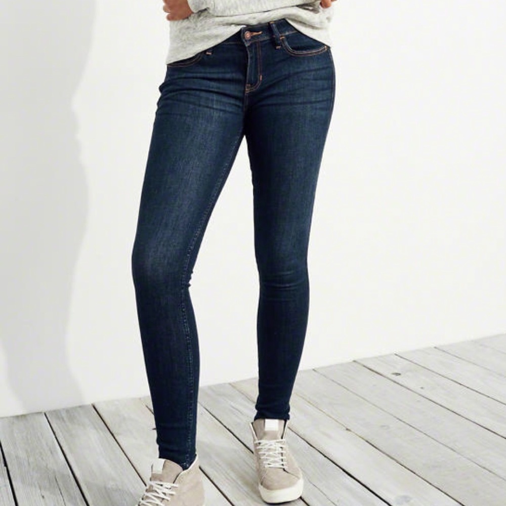 Hollister Stretch Low-Rise Super Skinny Jeans