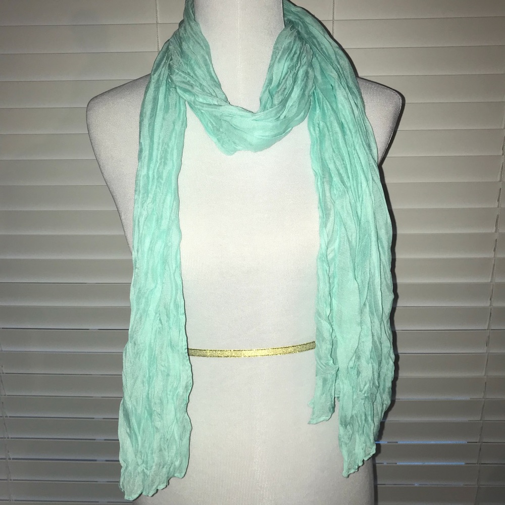 Long baby blue scarf. No wear or tear!