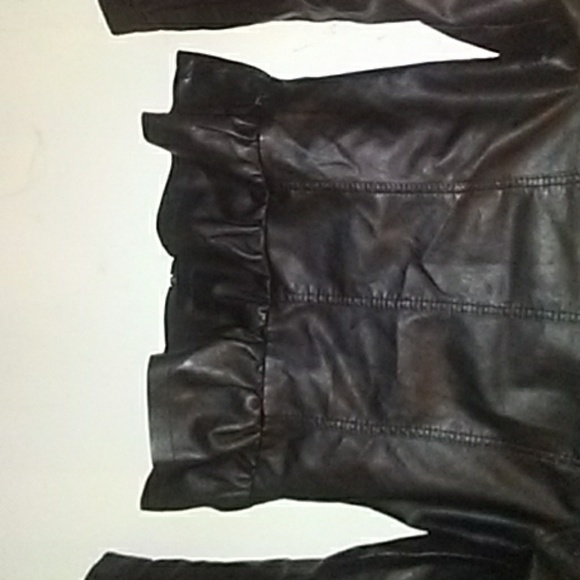 Girls ruffle faux leather jacket - Picture 3 of 4