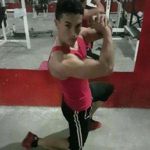 Meet your Posher, Cesar