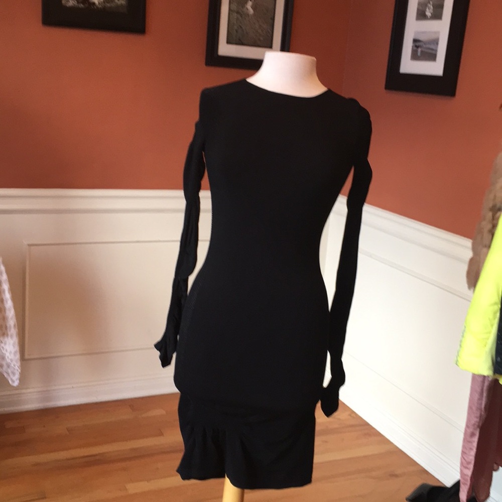 Sexy, classic stretch black dress!