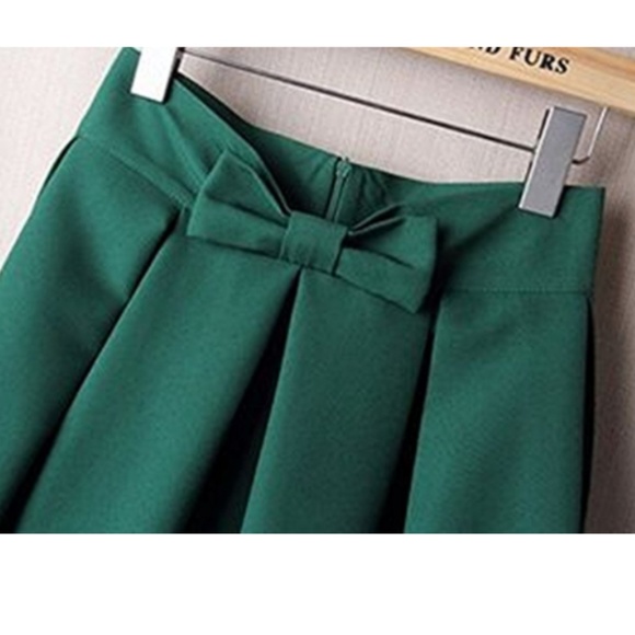 🖤 HP 🖤 LUISA Emerald Bow Tie Skirt - Picture 3 of 5