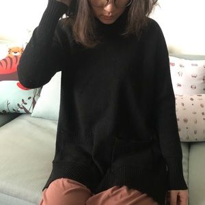 ♻️ Ann Taylor black sweater