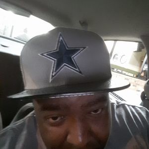 Meet your Posher, Leon