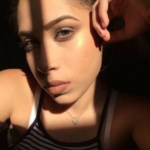 Meet your Posher, Eli