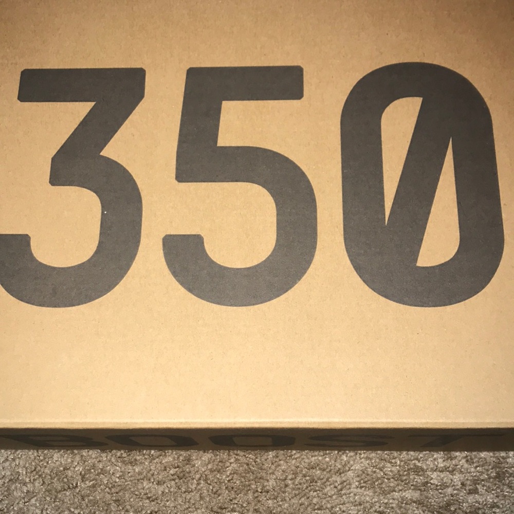 Yeezy boost 350 with box