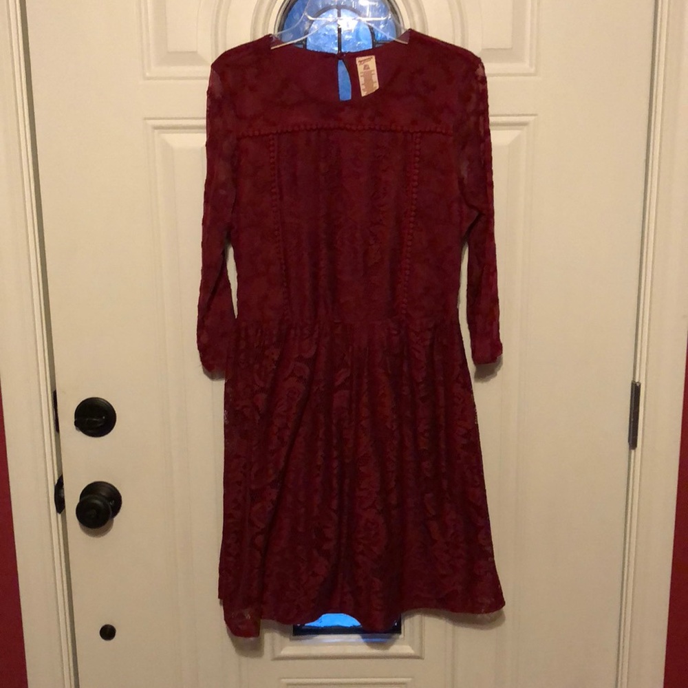 Arizona red lace 3/4 sleeve dress