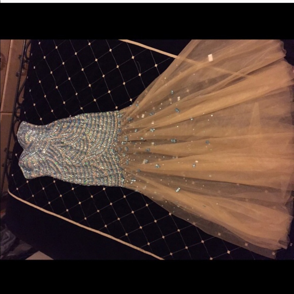 Prom dress