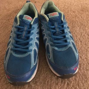 Ryka tennis shoes