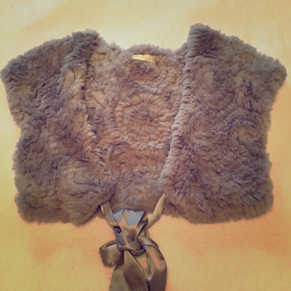 Gray rabbit shawl sz small