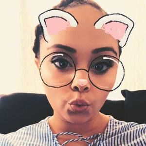 Meet your Posher, Alejandra