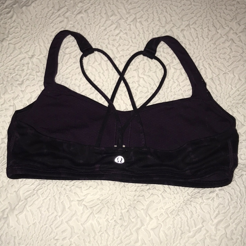 Lululemon sports bra