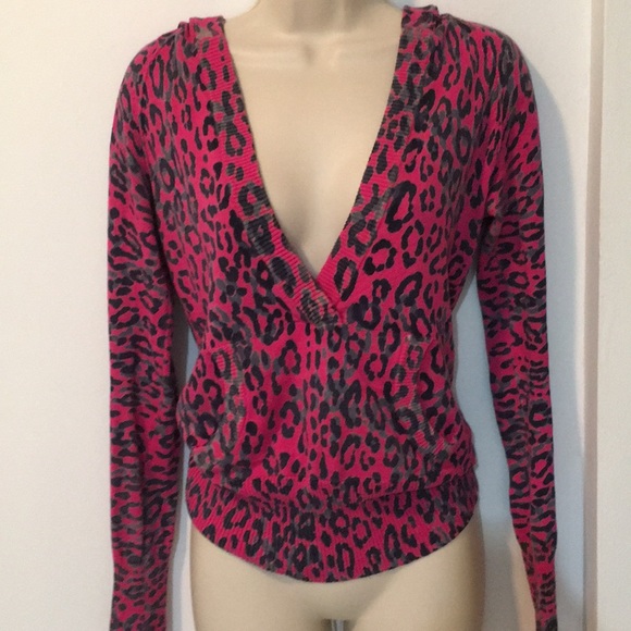 Hooded animal print top - Picture 7 of 7