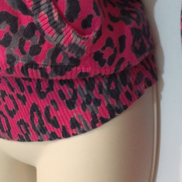 Hooded animal print top - Picture 5 of 7