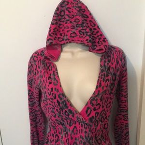 Hooded animal print top