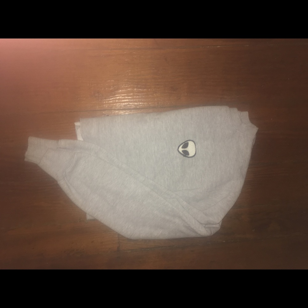 Brandy Melville Gray Alien Sweatshirt