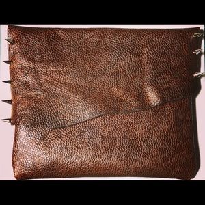 Brown leather clutch !