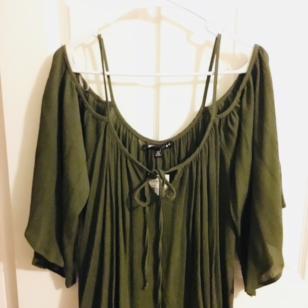 NWT Living Doll Emerald Green off the shoulder top