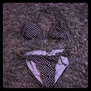 Black and white bikini set
