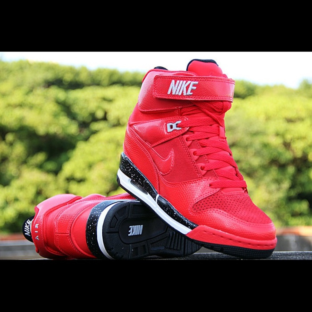 Red Nike air revolution sky hi