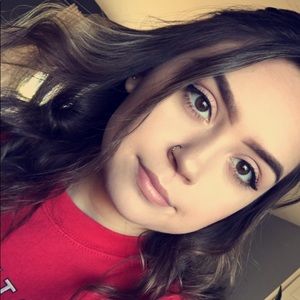 Meet your Posher, Tayler