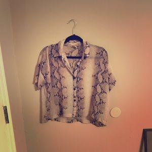 Snake skin short sleeved crop top Sz L