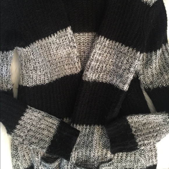 Forever 21 long striped Cardigan sweater - Picture 2 of 3