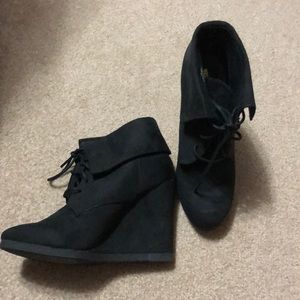 Mossimo Target black booties size 8.5