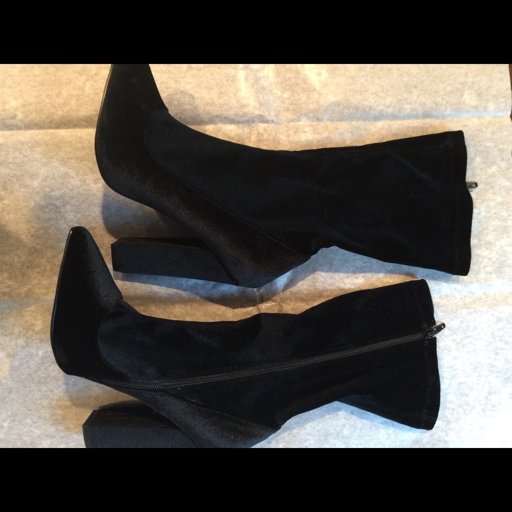 Shoe Republic Velvet Stretchy ankle boots - Picture 3 of 4
